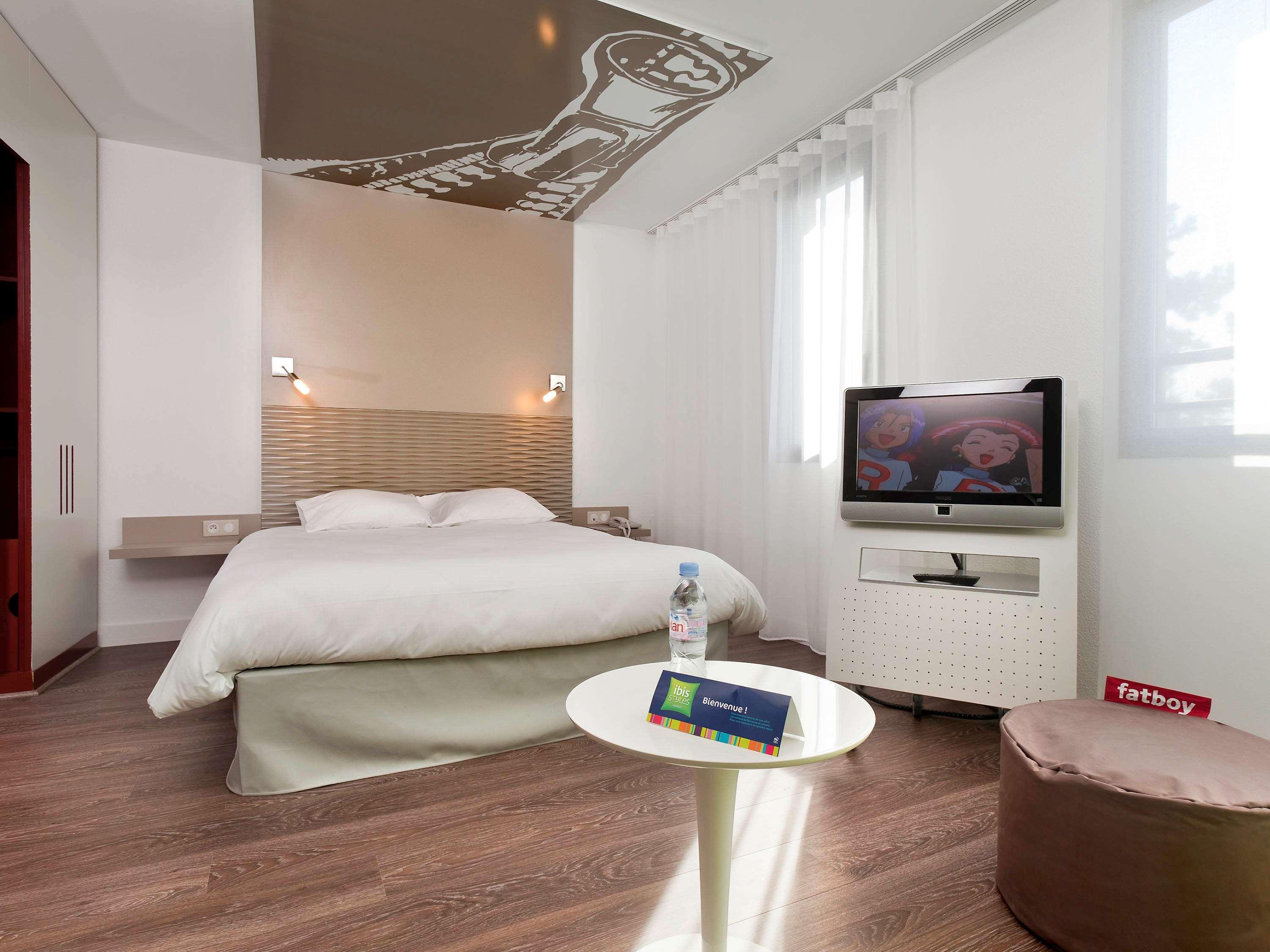 Отель Ibis Styles Lille Aeroport Экстерьер фото
