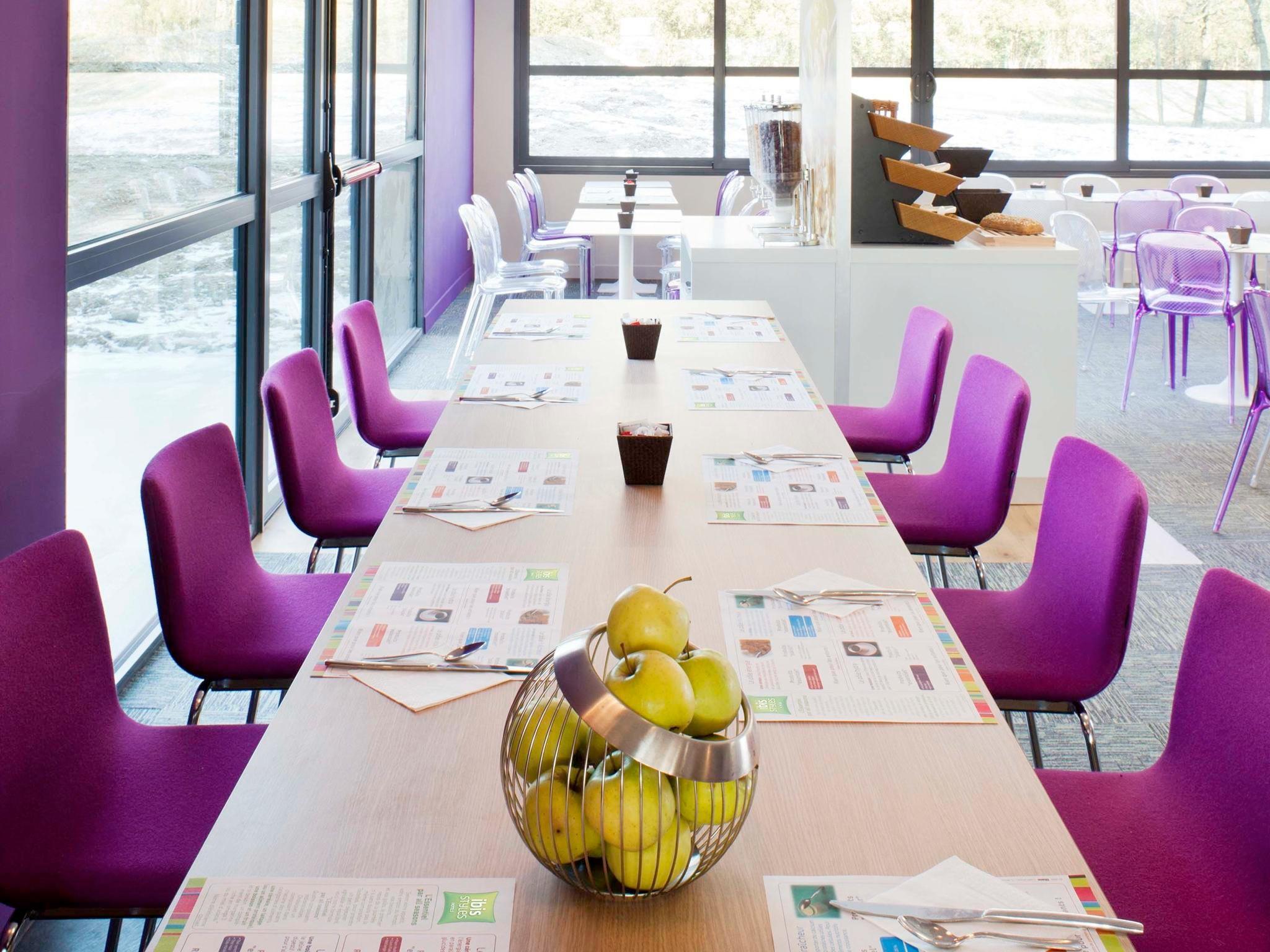 Отель Ibis Styles Lille Aeroport Экстерьер фото
