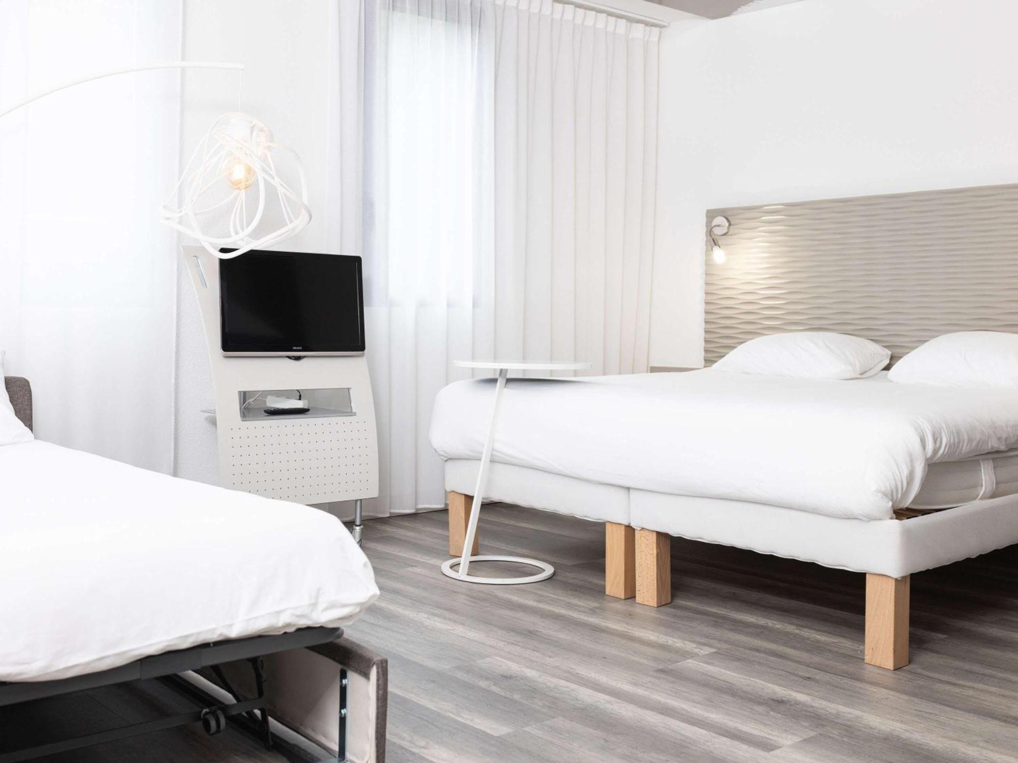 Отель Ibis Styles Lille Aeroport Экстерьер фото