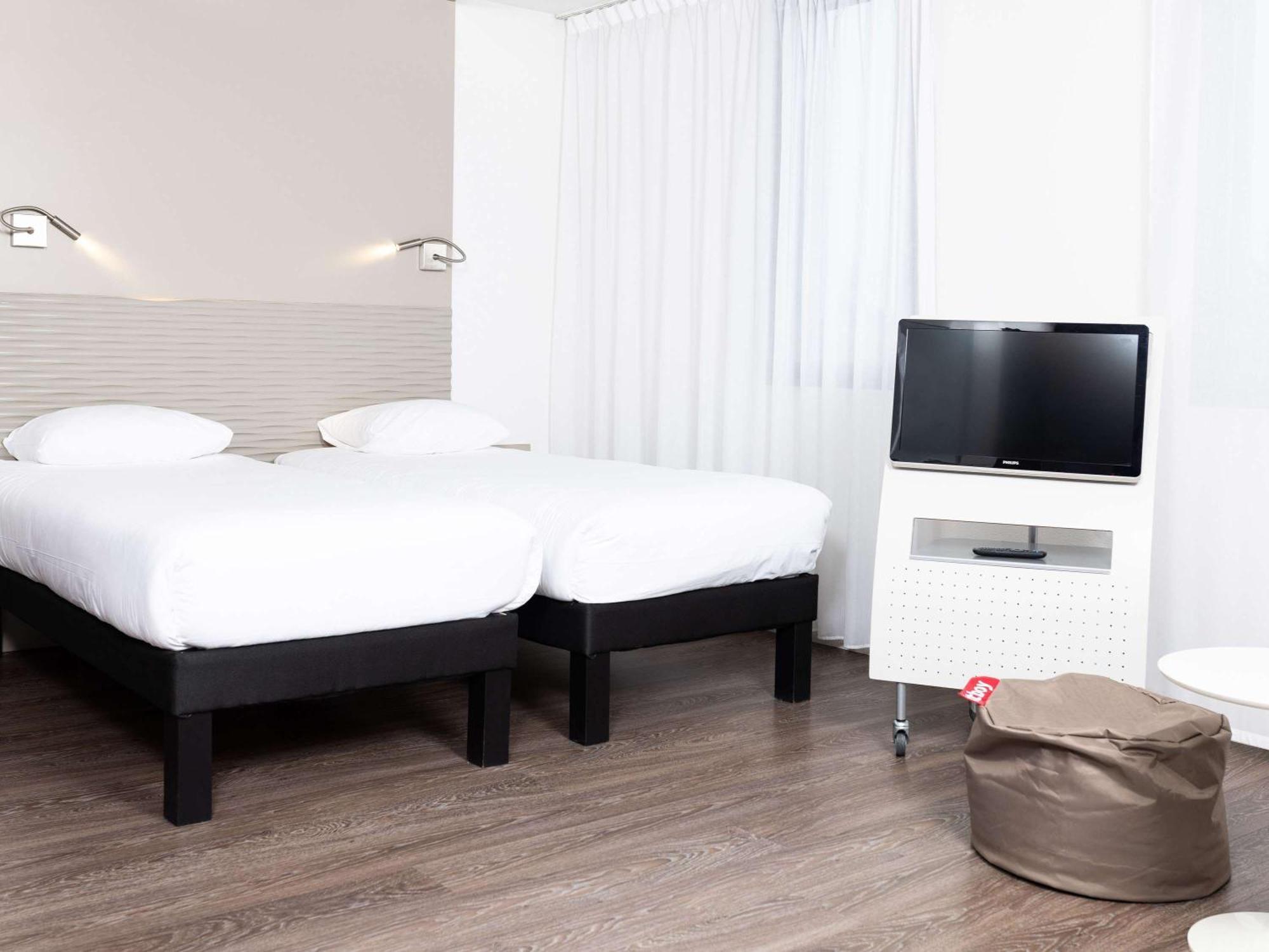 Отель Ibis Styles Lille Aeroport Экстерьер фото