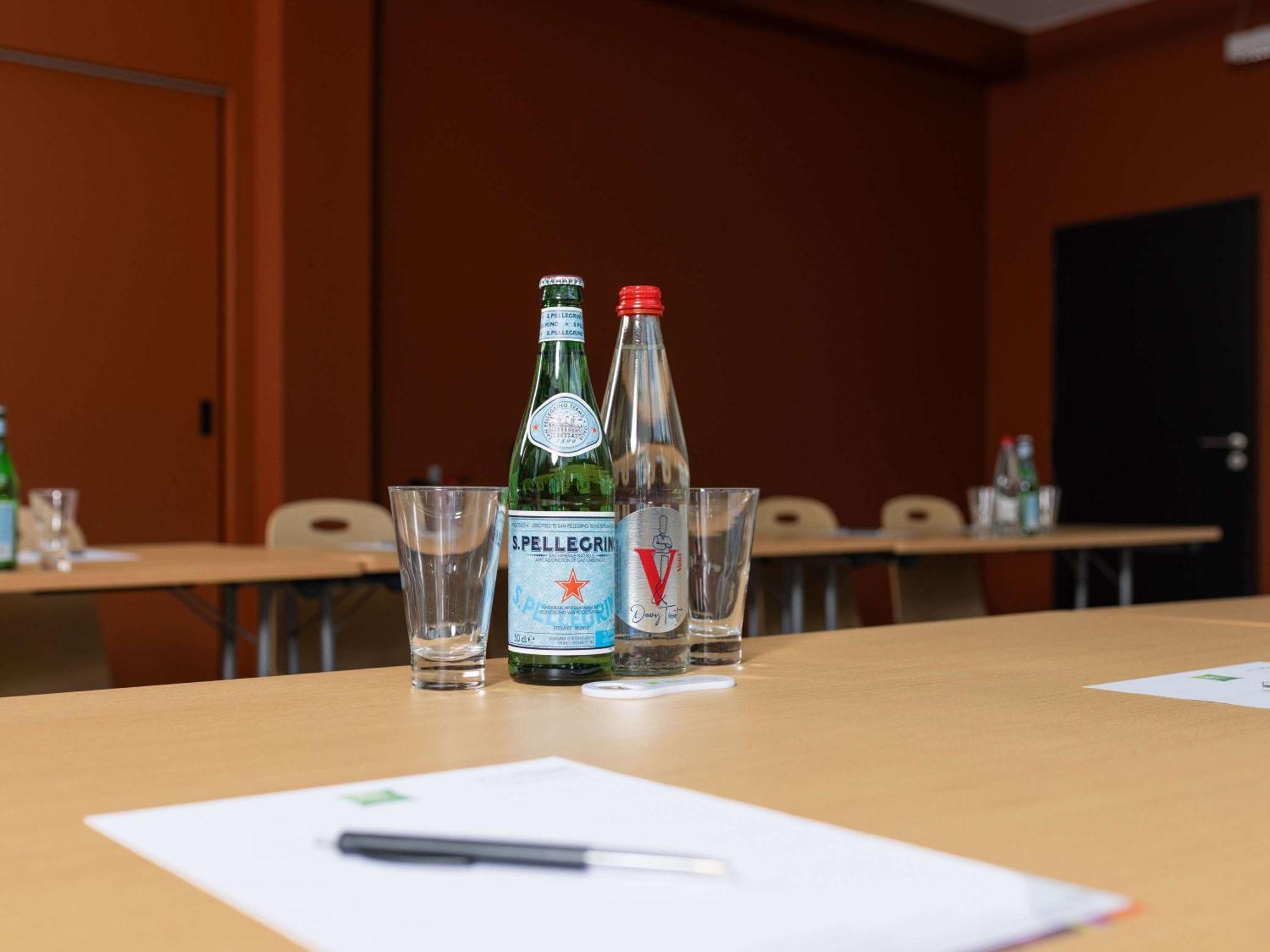 Отель Ibis Styles Lille Aeroport Экстерьер фото