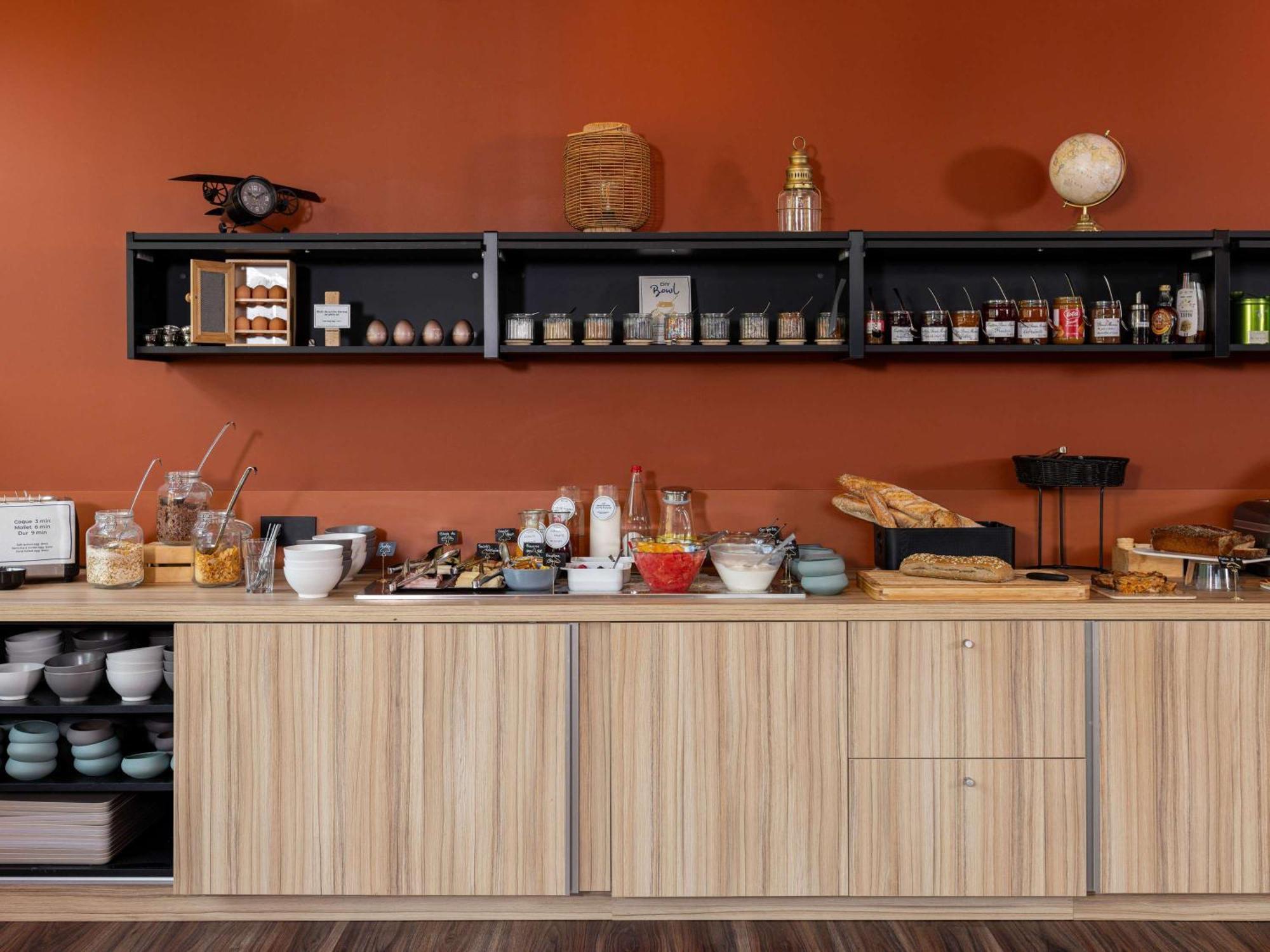 Отель Ibis Styles Lille Aeroport Экстерьер фото