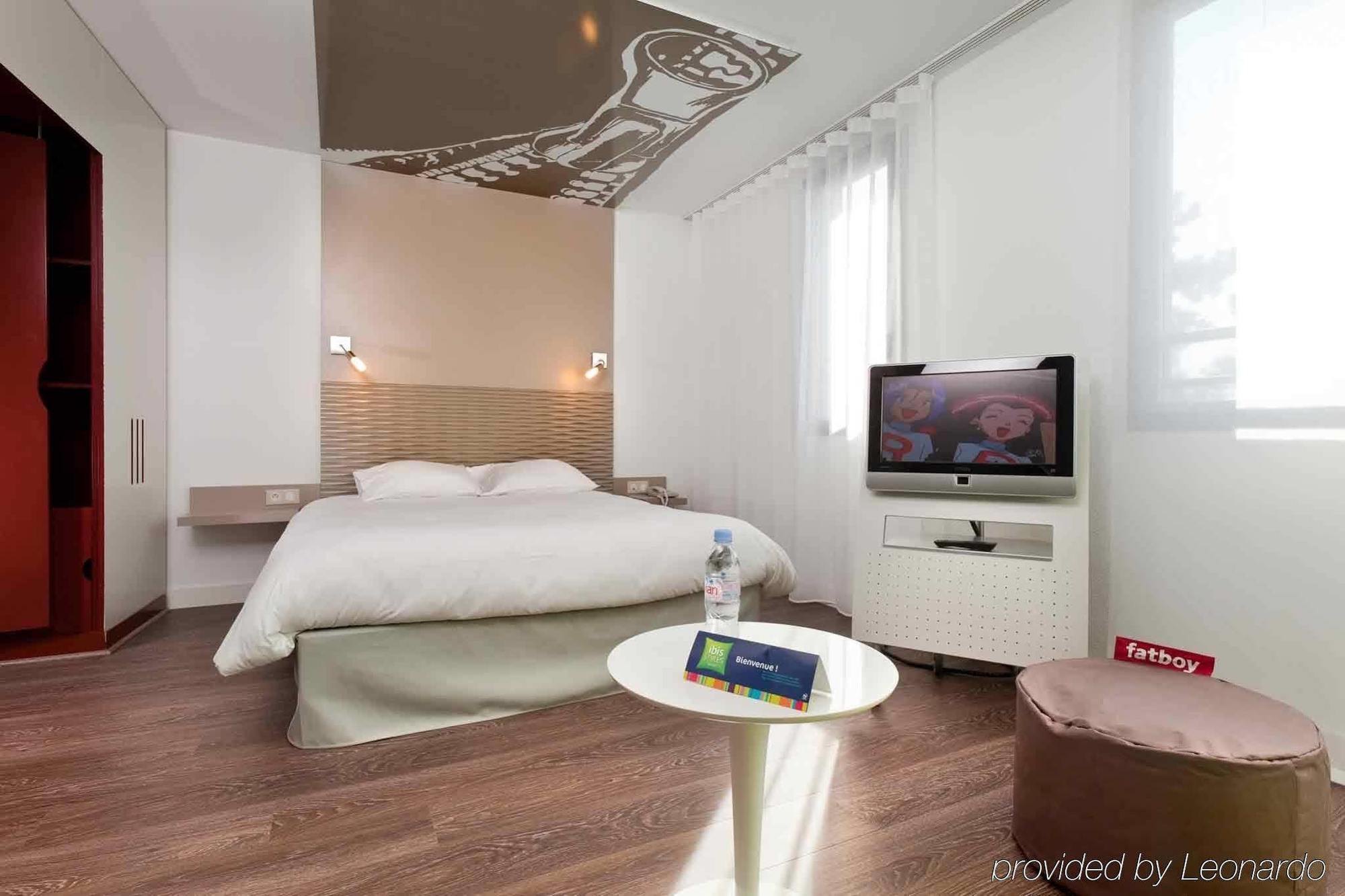 Отель Ibis Styles Lille Aeroport Экстерьер фото